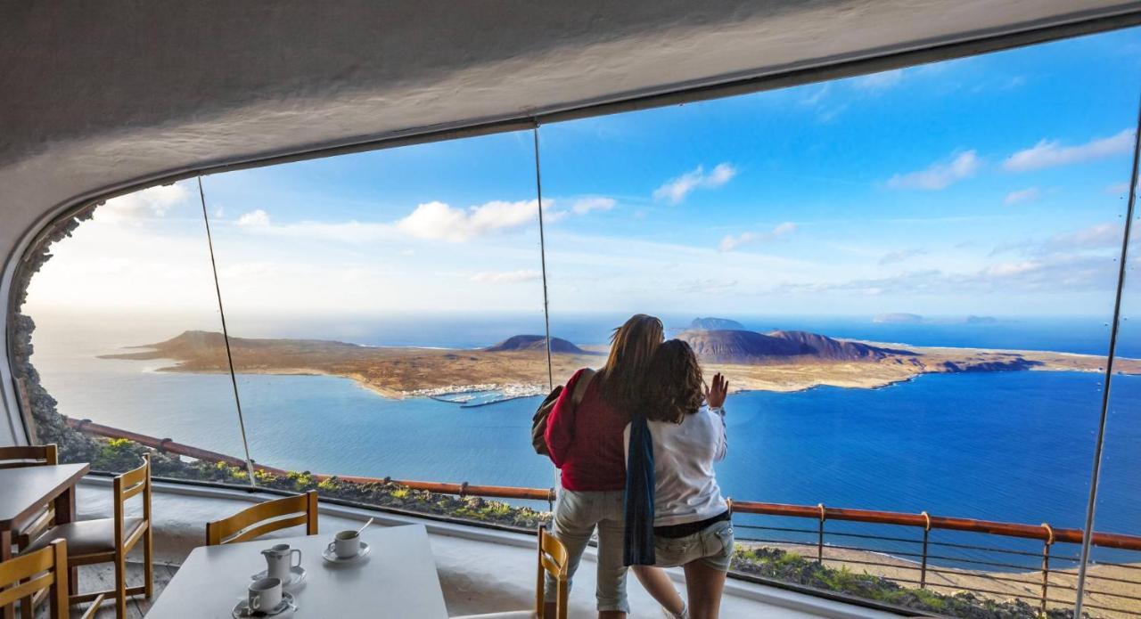 Calypso, Apartamento Completo Con Vistas Al Mar Y A La Piscina En Costa Teguise Eksteriør billede
